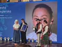 Beata Legierska odbiera nagrodę Oskara Kolberga