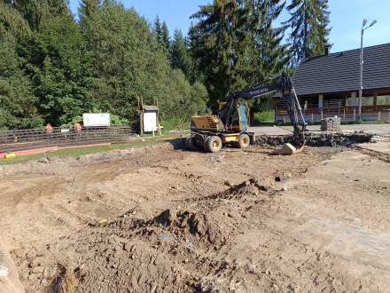 Pawilony handlowe przy Amfiteatrze pod skocznią- teren po rozbiórce istniejących obiektów